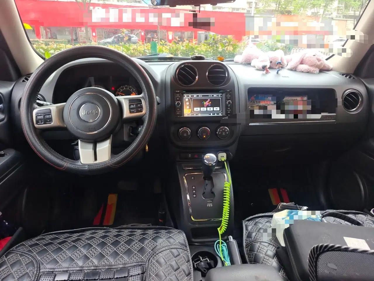 Jeep Patriot 2015 2.0L Sport Edition — миниатюра 10