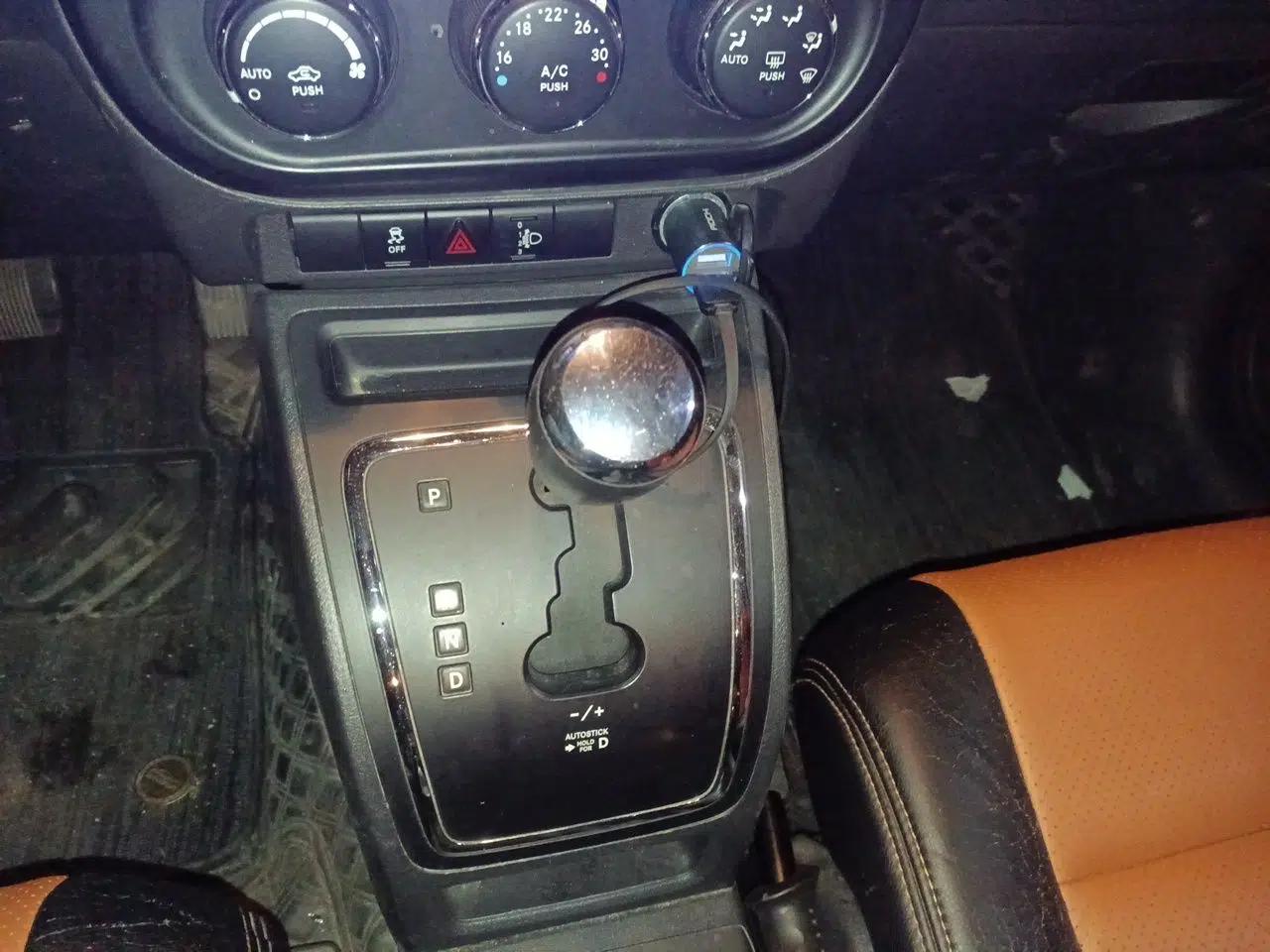 Jeep Patriot 2011 2.4 Classic Edition — миниатюра 15