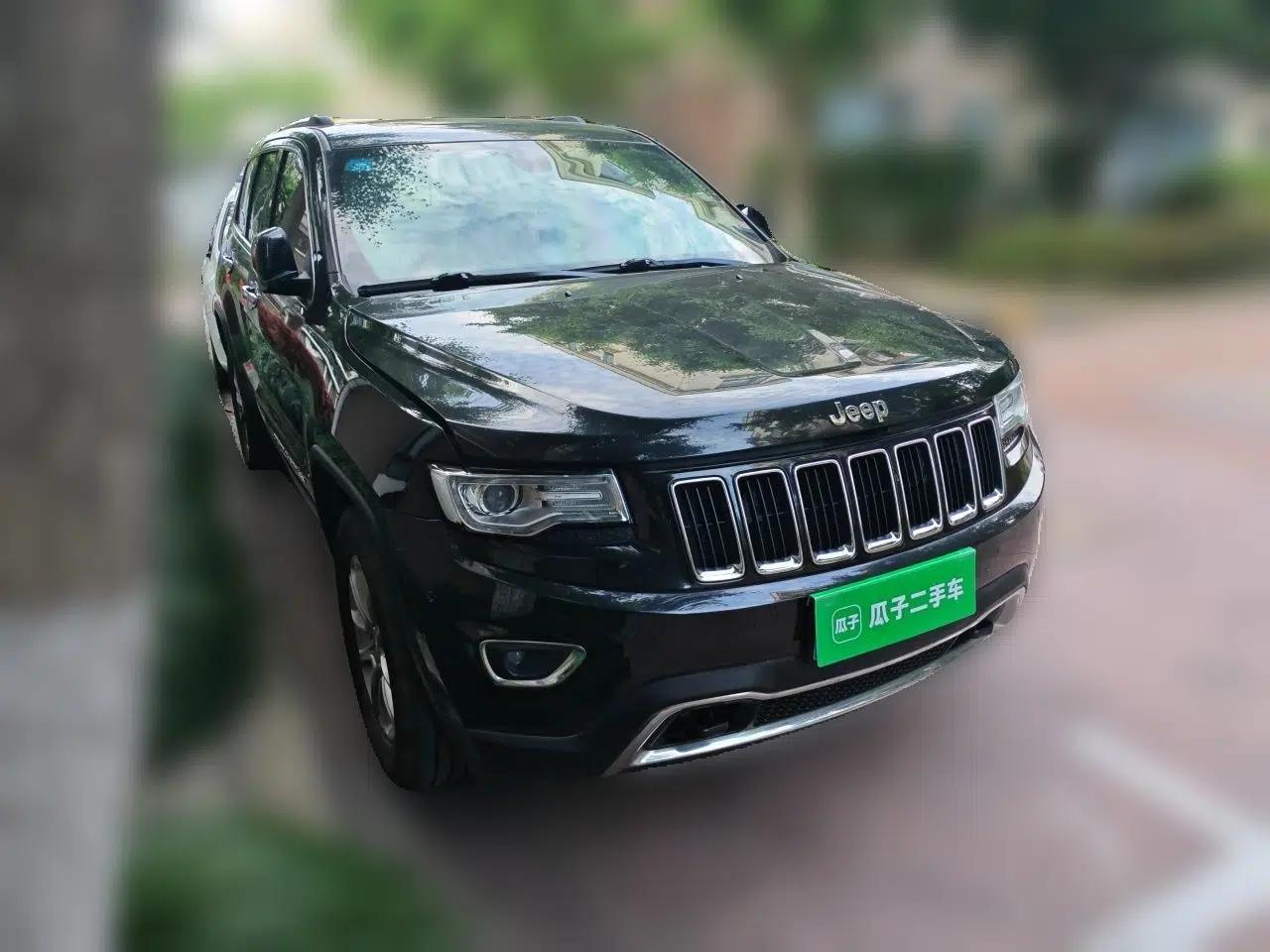Jeep Grand Cherokee 2014 3.0L Comfort Navigation Edition — миниатюра 3