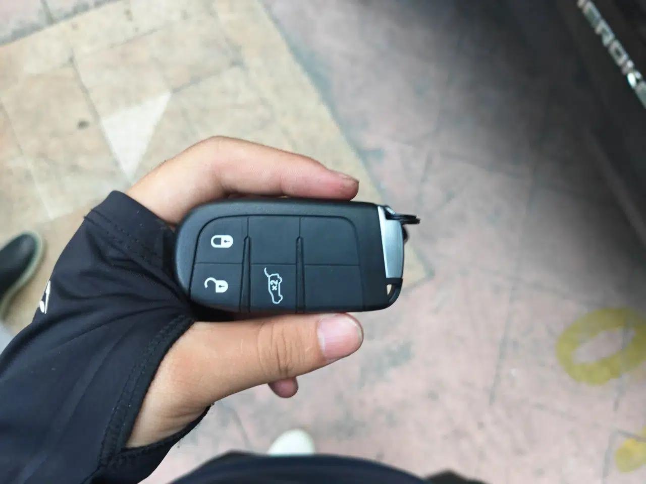 Jeep Grand Cherokee 2014 3.0L Comfort Navigation Edition — миниатюра 9