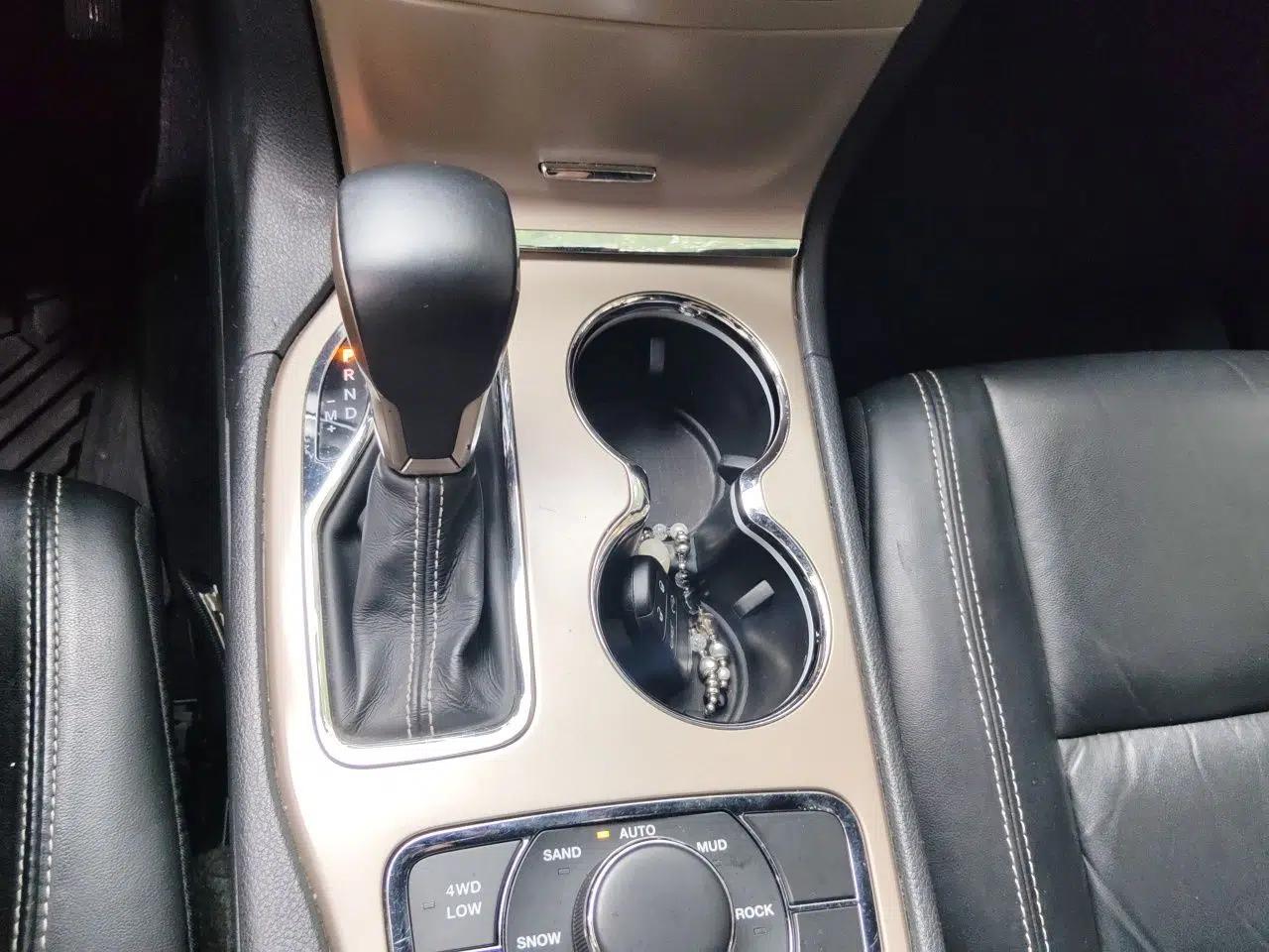 Jeep Grand Cherokee 2016 3.0L Comfort Navigation Edition — миниатюра 15
