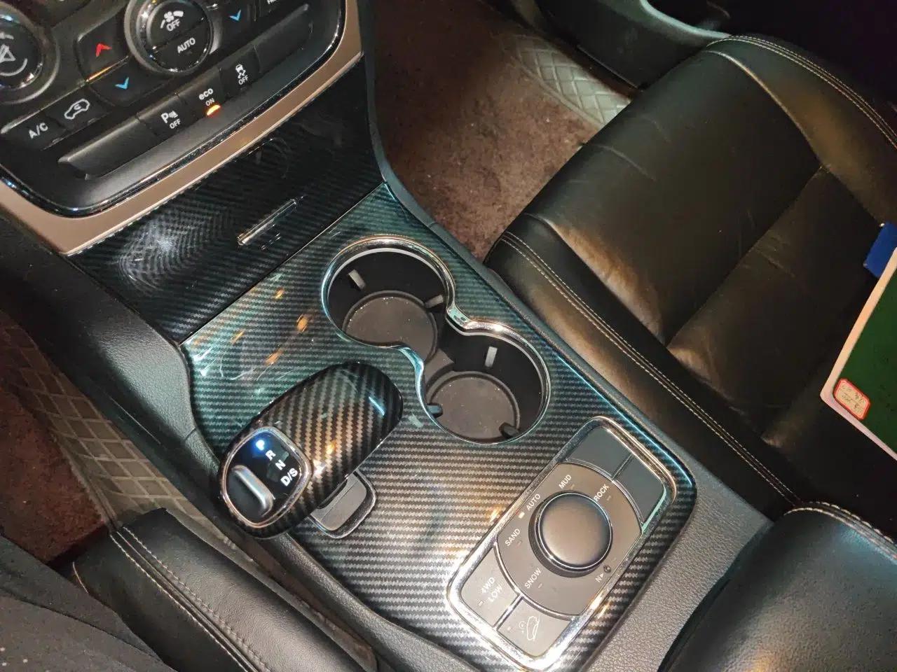 Jeep Grand Cherokee 2015 3.0L Comfort Navigation Edition — миниатюра 15
