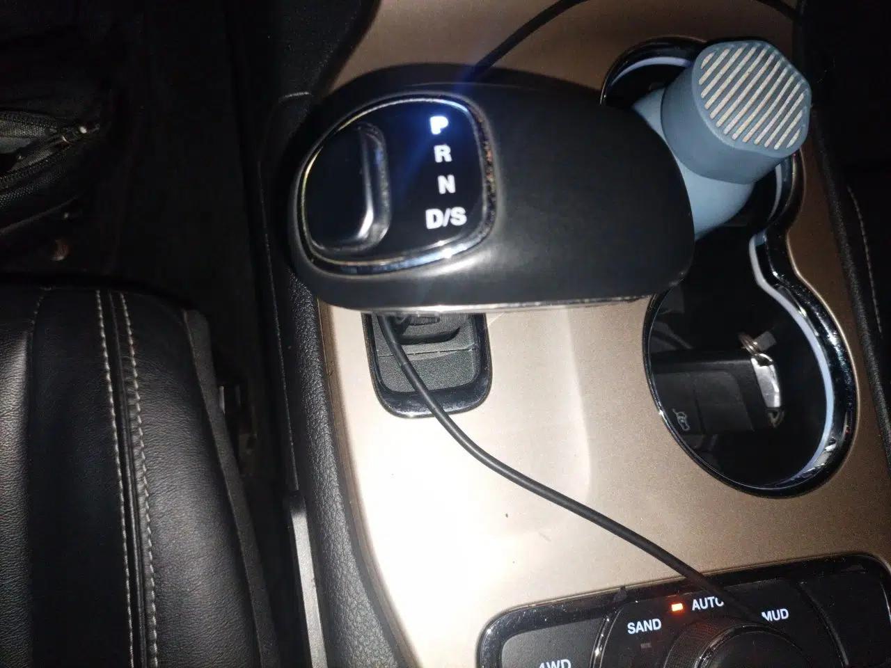 Jeep Grand Cherokee 2014 3.0L Comfort Navigation Edition — миниатюра 15