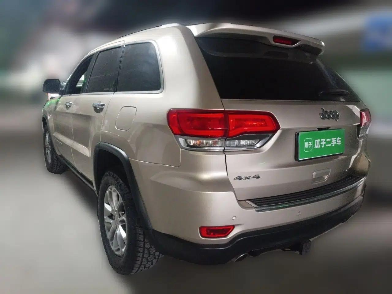 Jeep Grand Cherokee 2014 3.0L Comfort Navigation Edition — миниатюра 4