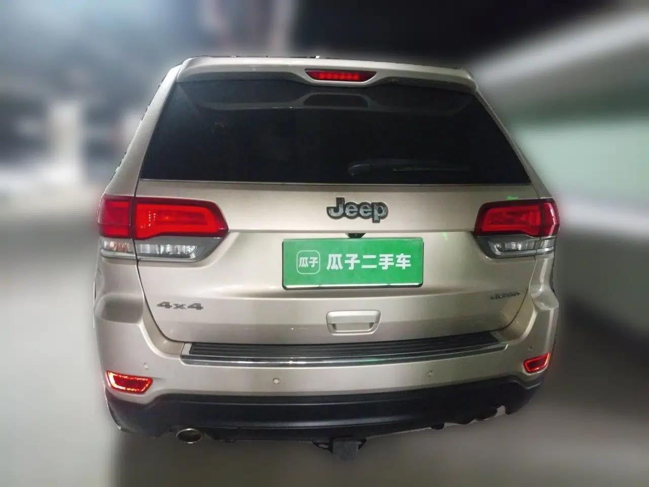 Jeep Grand Cherokee 2014 3.0L Comfort Navigation Edition — миниатюра 5