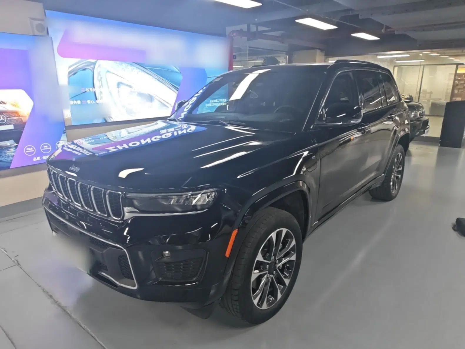 Jeep Grand Cherokee New Energy 2023 4xe Summit Edition — миниатюра 1