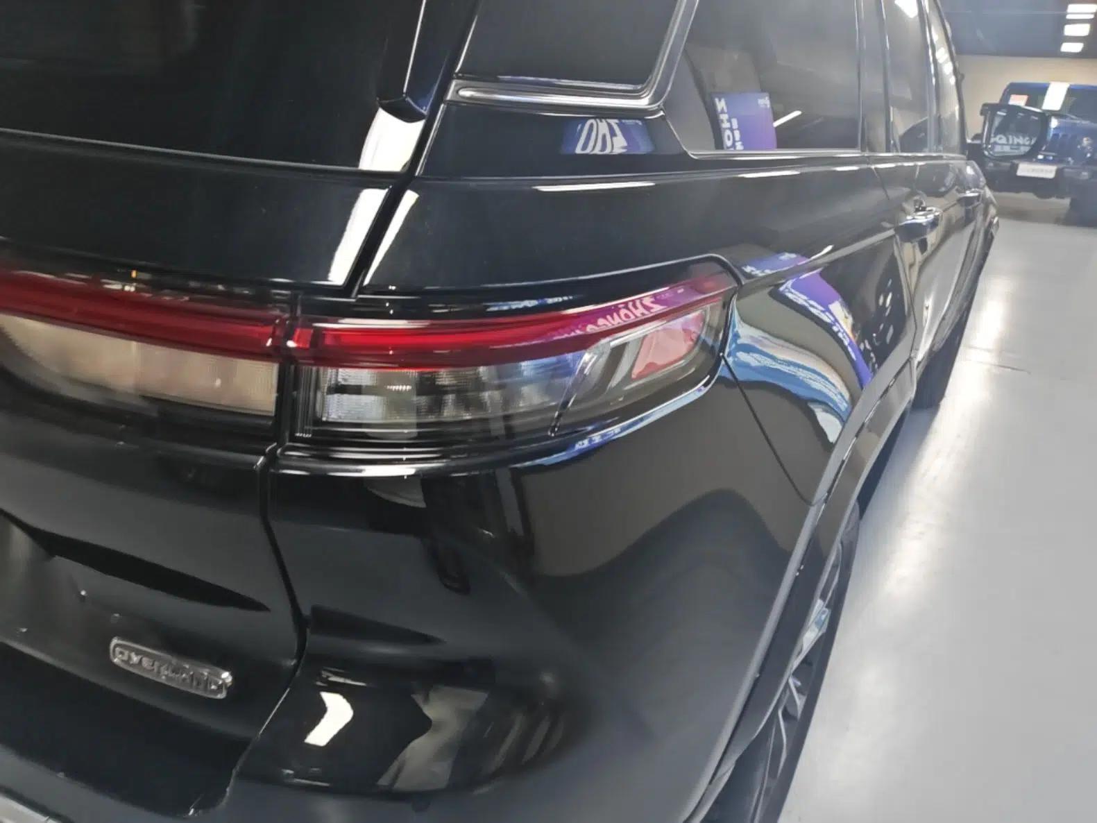 Jeep Grand Cherokee New Energy 2023 4xe Summit Edition — миниатюра 8