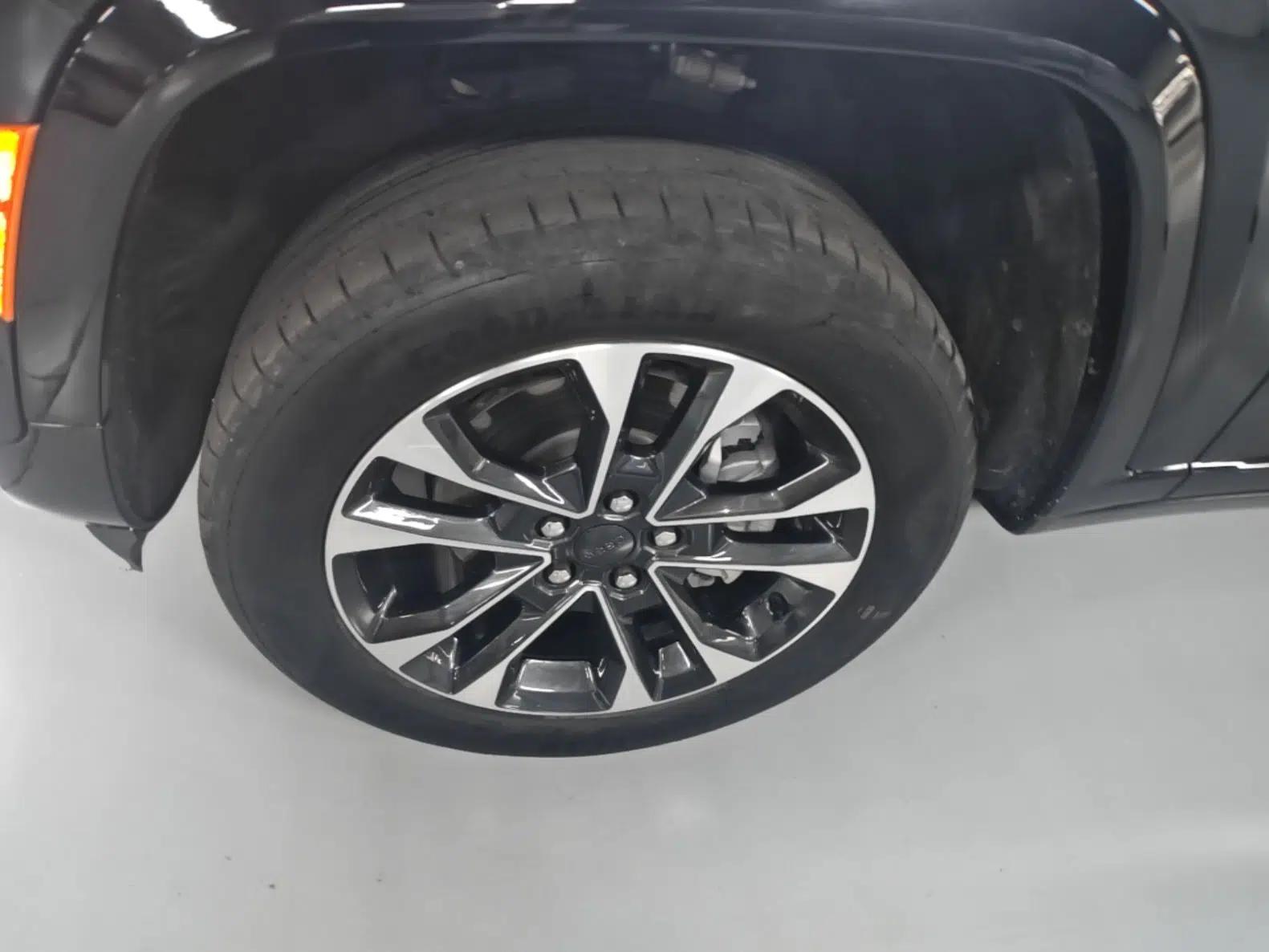 Jeep Grand Cherokee New Energy 2023 4xe Summit Edition — миниатюра 9