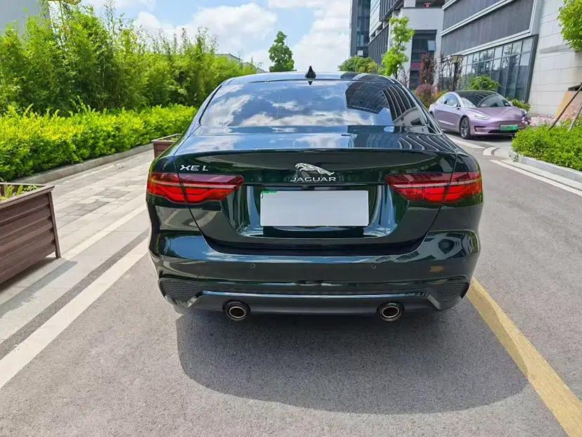 Jaguar XEL 2021 2.0T 200PS R-DYNAMIC Youth Sports Edition — миниатюра 13