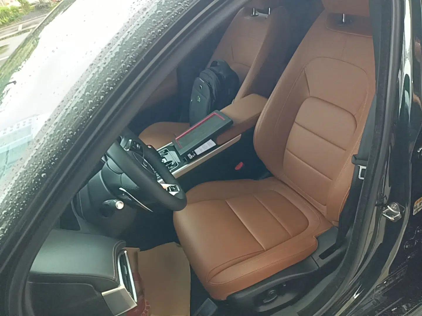 Jaguar XEL 2024 2.0T 250 PS R-DYNAMIC S Ebony Black Sport Edition — миниатюра 18
