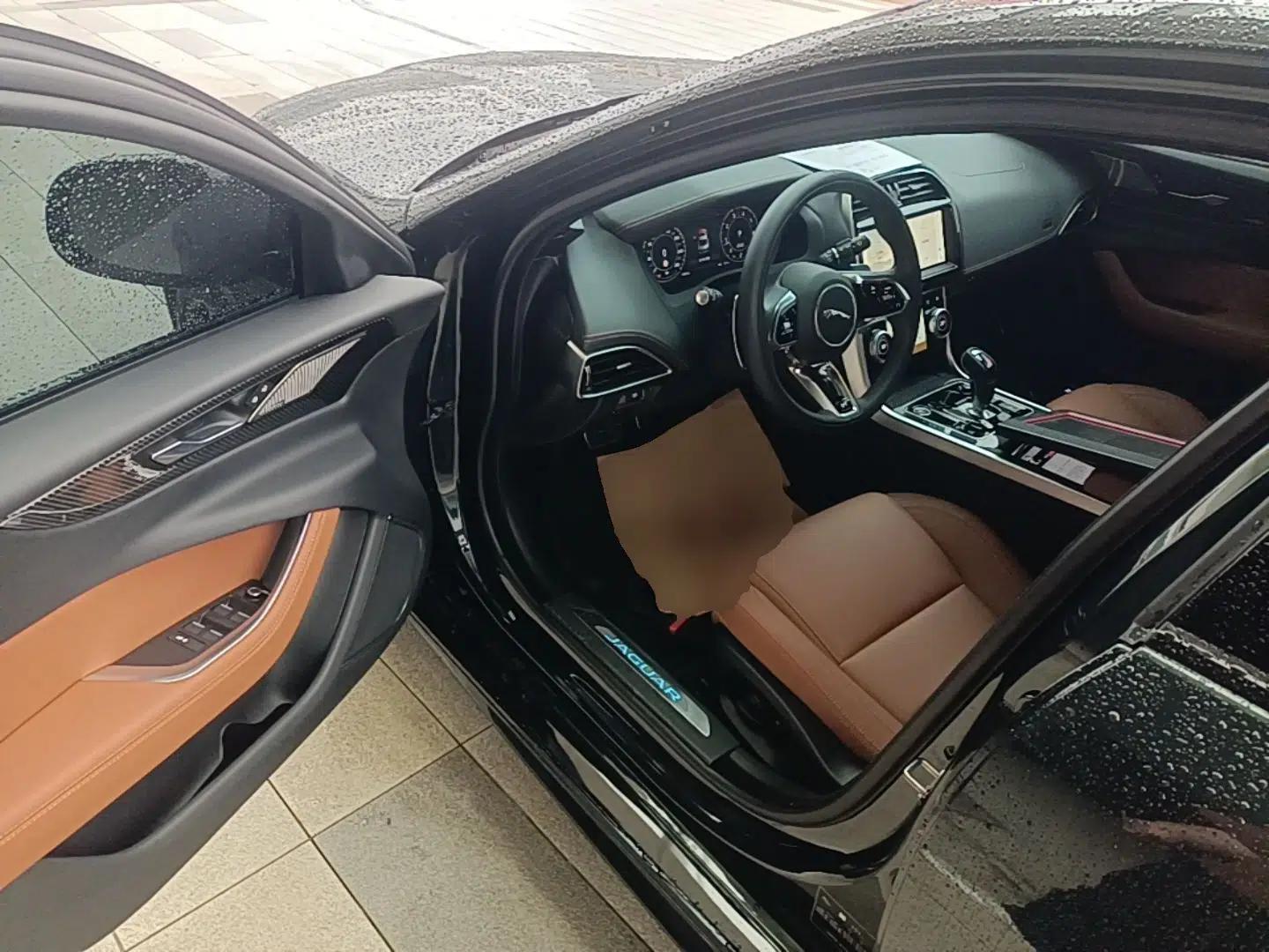 Jaguar XEL 2024 2.0T 250 PS R-DYNAMIC S Ebony Black Sport Edition — миниатюра 19