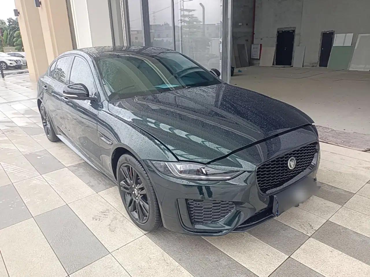 Jaguar XEL 2024 2.0T 250 PS R-DYNAMIC S Ebony Black Sport Edition — миниатюра 3