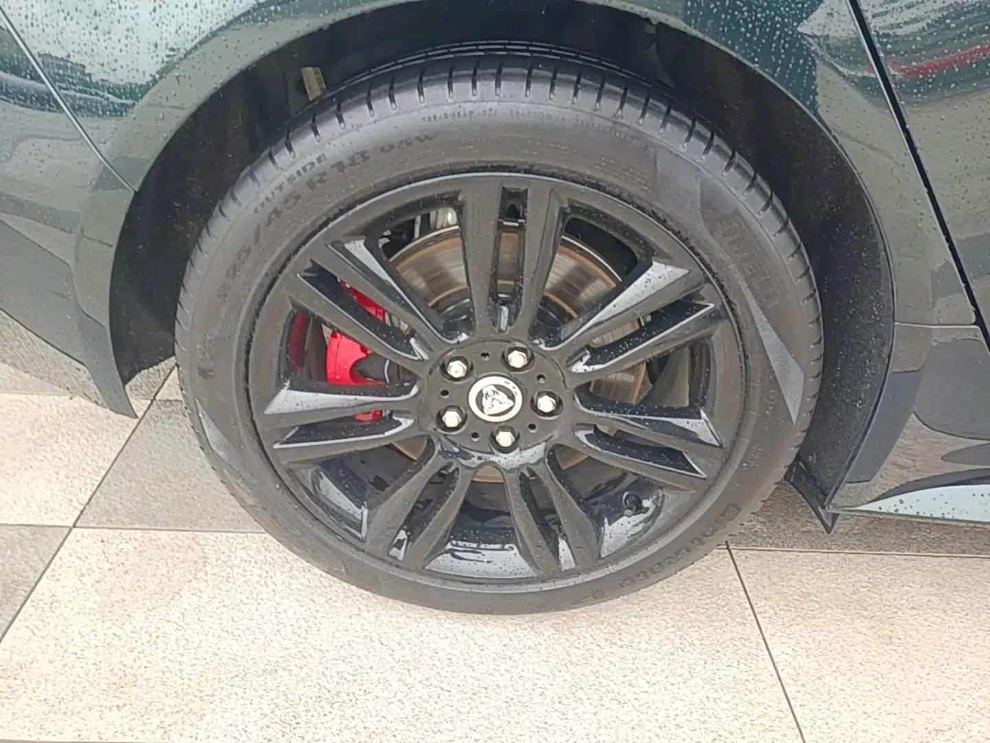 Jaguar XEL 2024 2.0T 250 PS R-DYNAMIC S Ebony Black Sport Edition — миниатюра 10