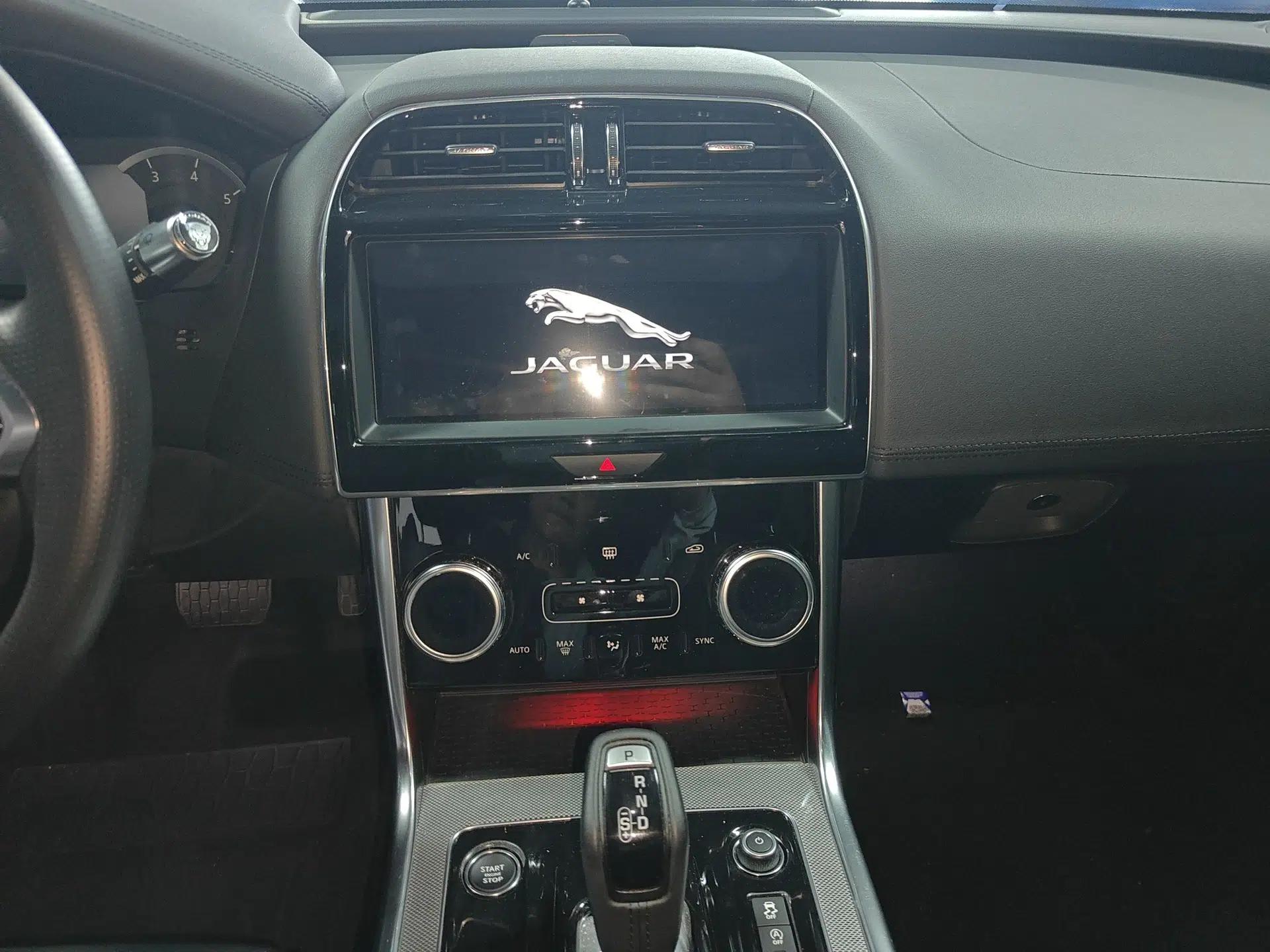 Jaguar XEL 2020 2.0T 200 PS R-DYNAMIC S Advanced Sport Edition — миниатюра 12