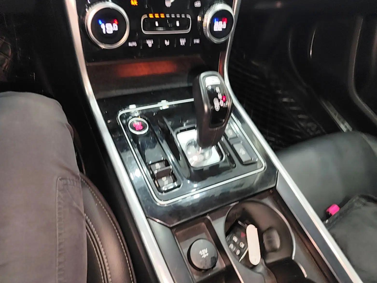 Jaguar XEL 2020 2.0T 200 PS S Advanced Elegance Edition — миниатюра 17