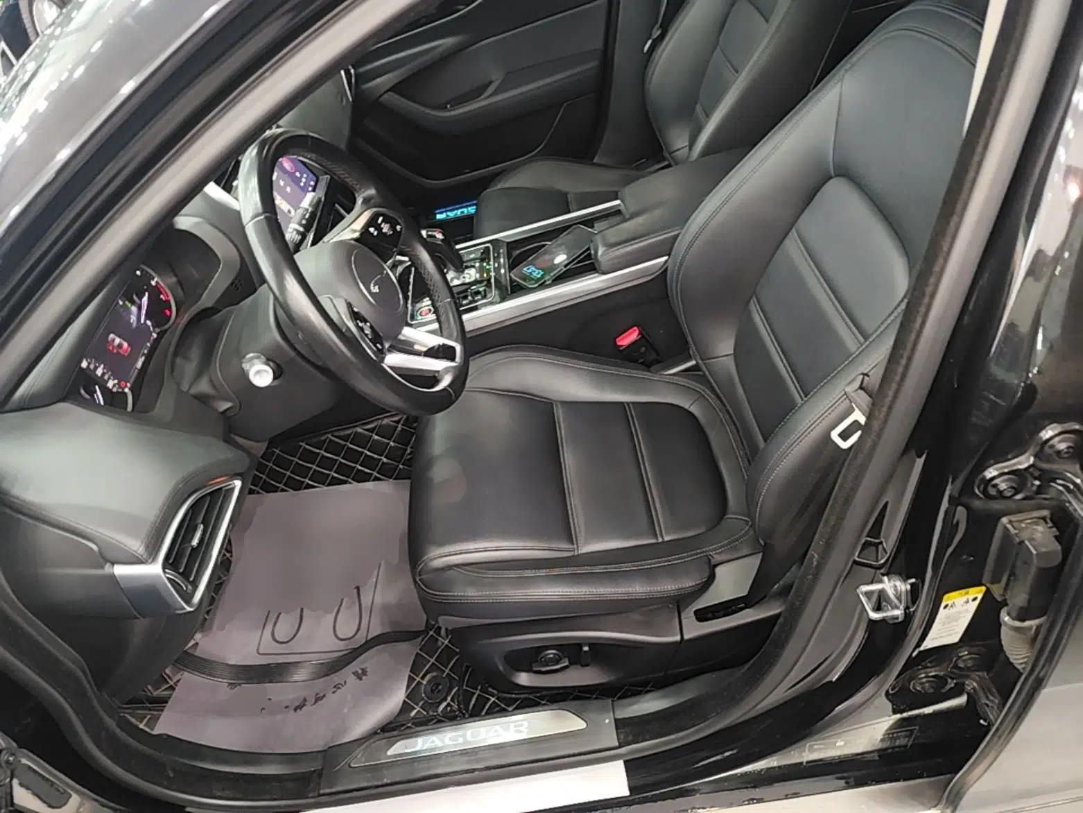 Jaguar XEL 2020 2.0T 200 PS S Advanced Elegance Edition — миниатюра 18