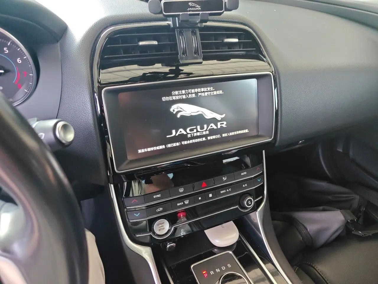 Jaguar XEL 2019 2.0T 200 PS Luxury Edition — миниатюра 14