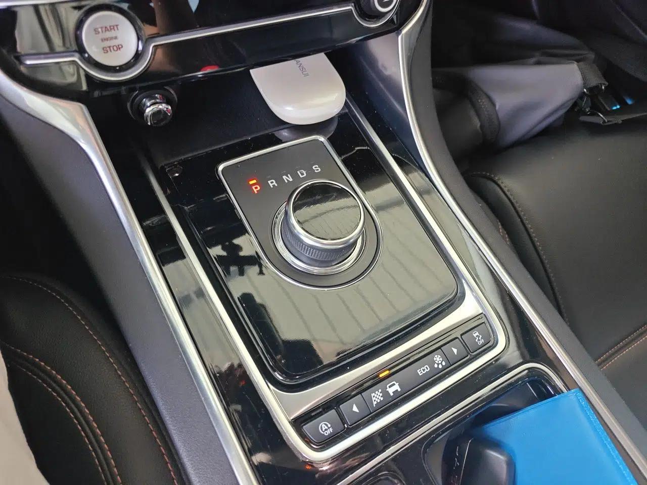 Jaguar XEL 2019 2.0T 200 PS Luxury Edition — миниатюра 15