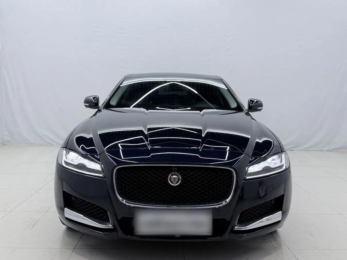 Jaguar XFL 2020 XFL 2.0T P250 Four-Wheel Drive Luxury Edition — миниатюра 2