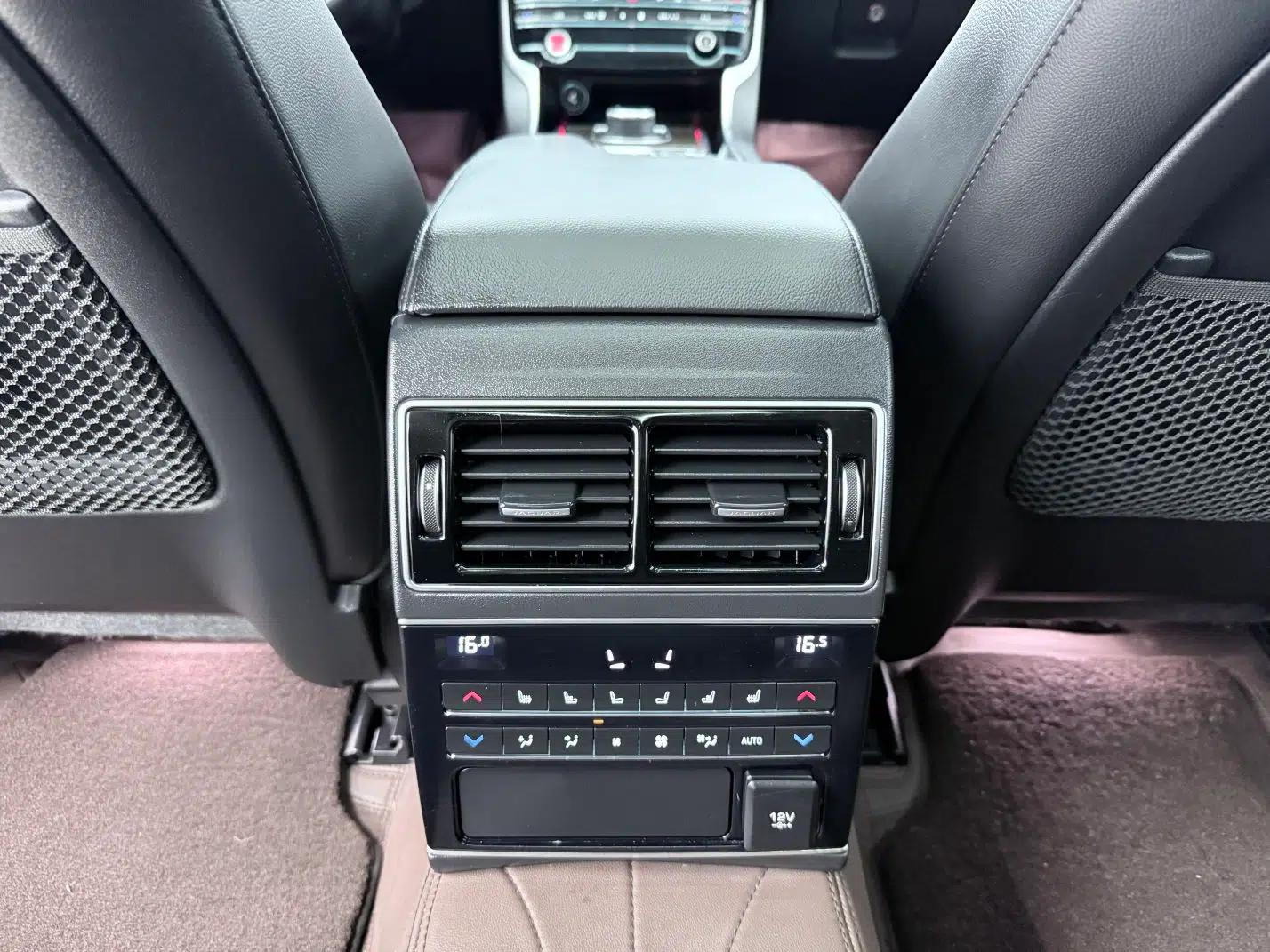Jaguar XFL 2020 XFL 2.0T P250 Four-Wheel Drive Luxury Edition — миниатюра 10