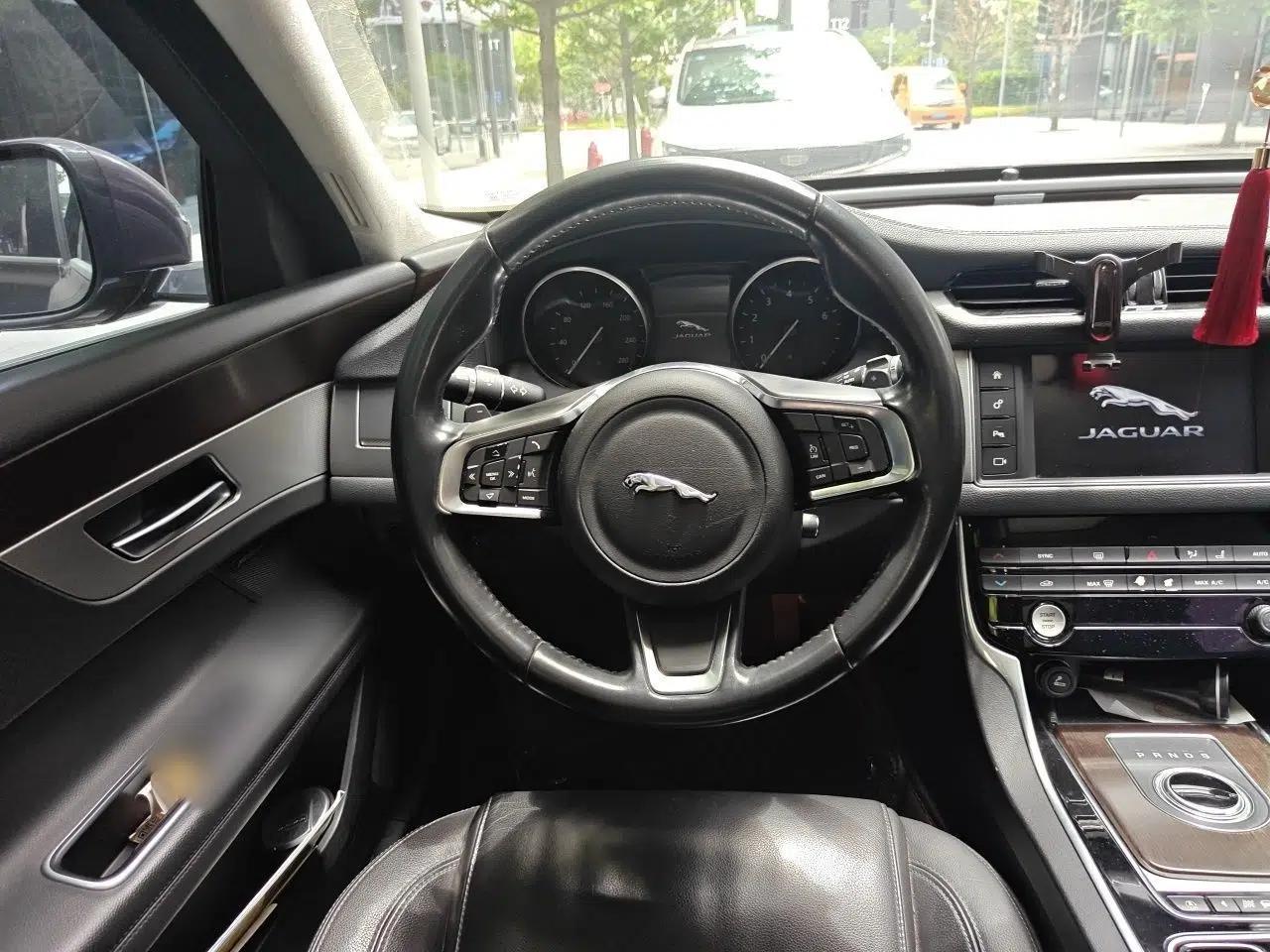 Jaguar XFL 2018 XFL 2.0T 200PS Elite Edition — миниатюра 11