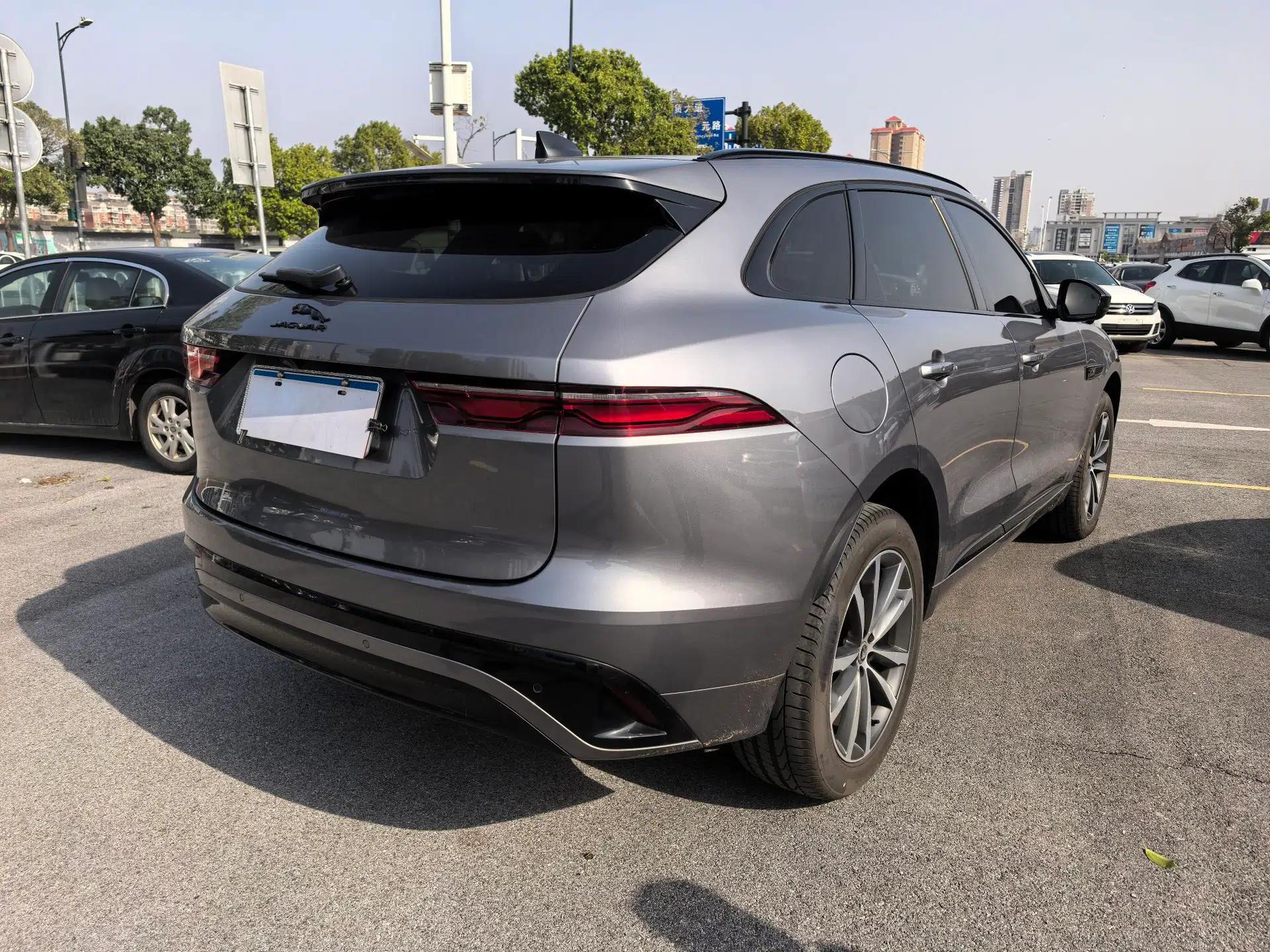 Jaguar F-PACE 2024 P250 R-Dynamic SE — миниатюра 5
