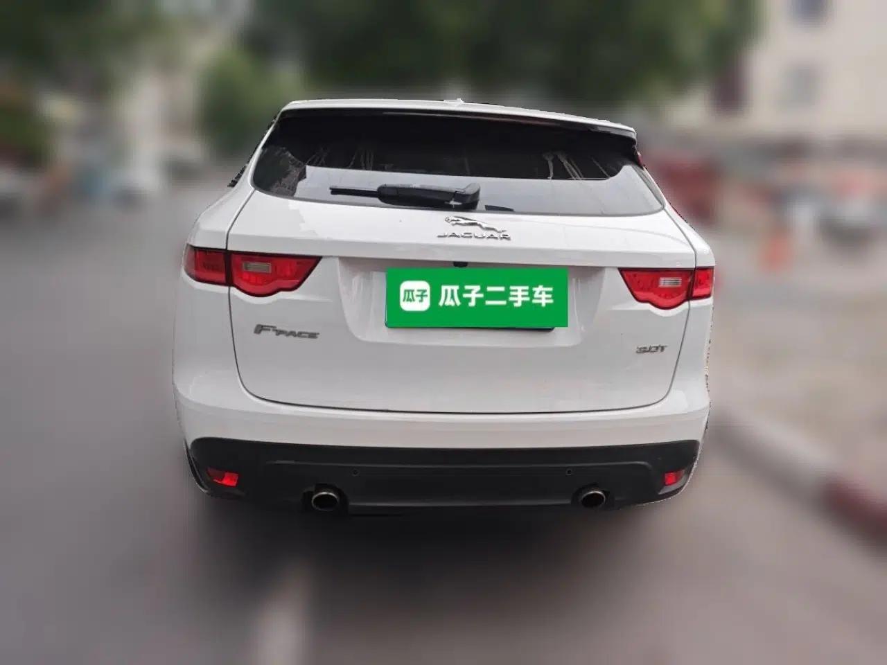 Jaguar F-PACE 2016 2.0T Two-Wheel Drive Urban Luxury Edition — миниатюра 5