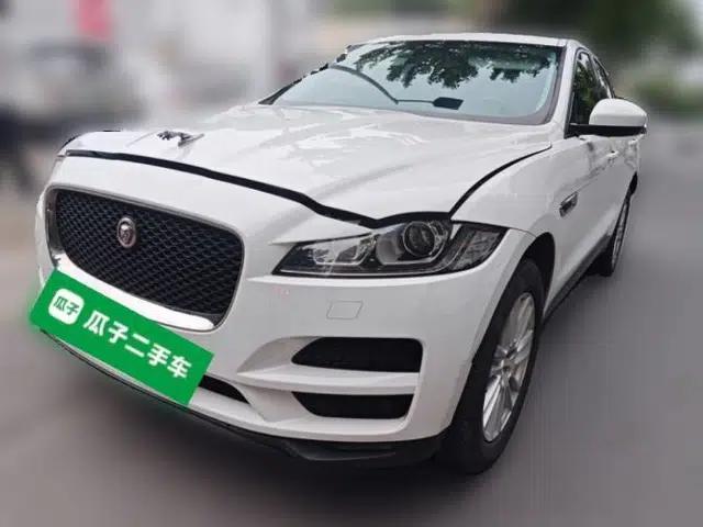 Jaguar F-PACE 2016 2.0T Two-Wheel Drive Urban Luxury Edition