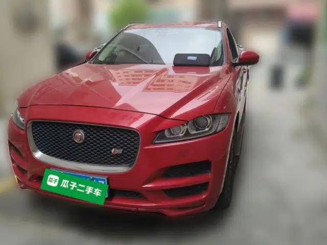 Jaguar F-PACE 2016 2.0T Two-Wheel Drive Urban Luxury Edition