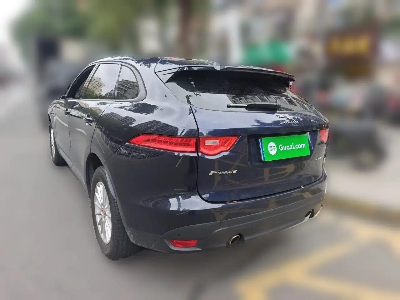 Jaguar F-PACE 2016 2.0T Two-Wheel Drive Urban Luxury Edition — миниатюра 4