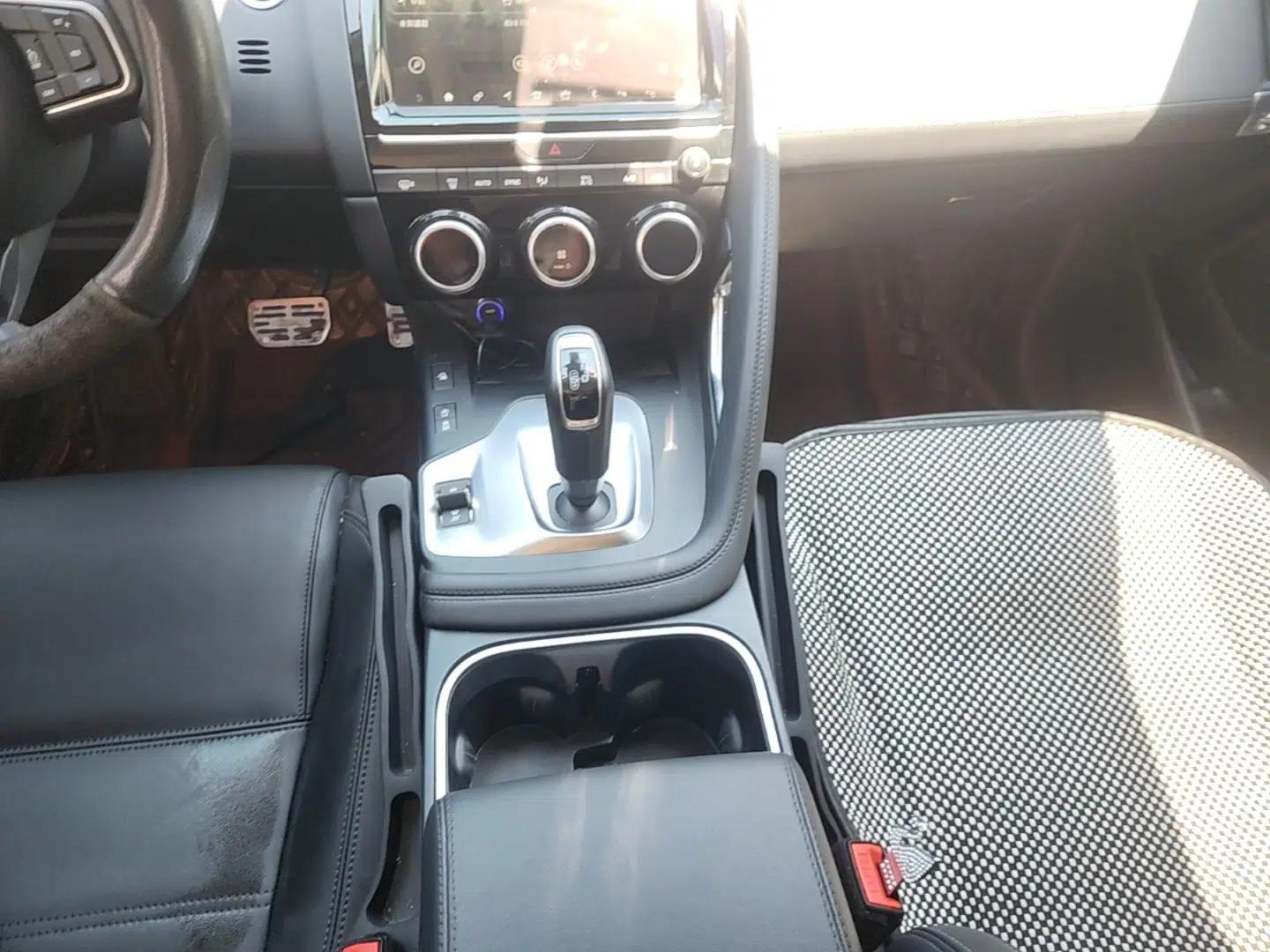 Jaguar E-PACE 2018 P200 S China VI — миниатюра 17