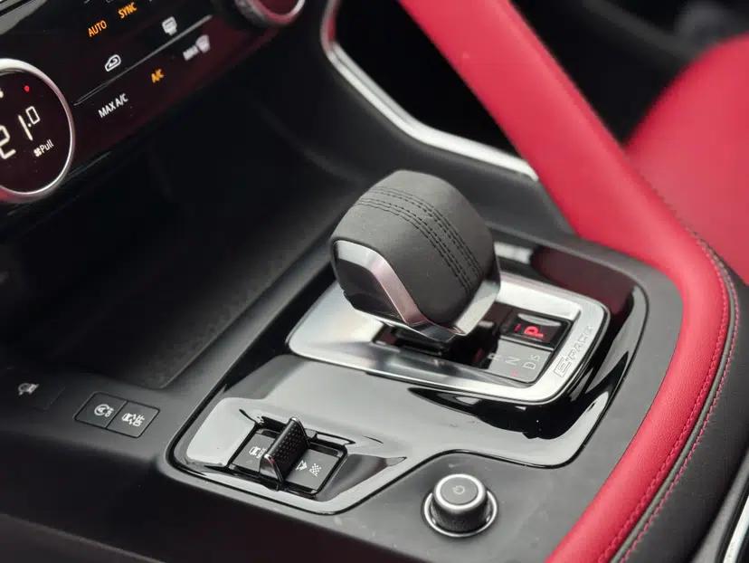 Jaguar E-PACE 2024 All-New R-DYNAMIC S Sport Edition — миниатюра 17