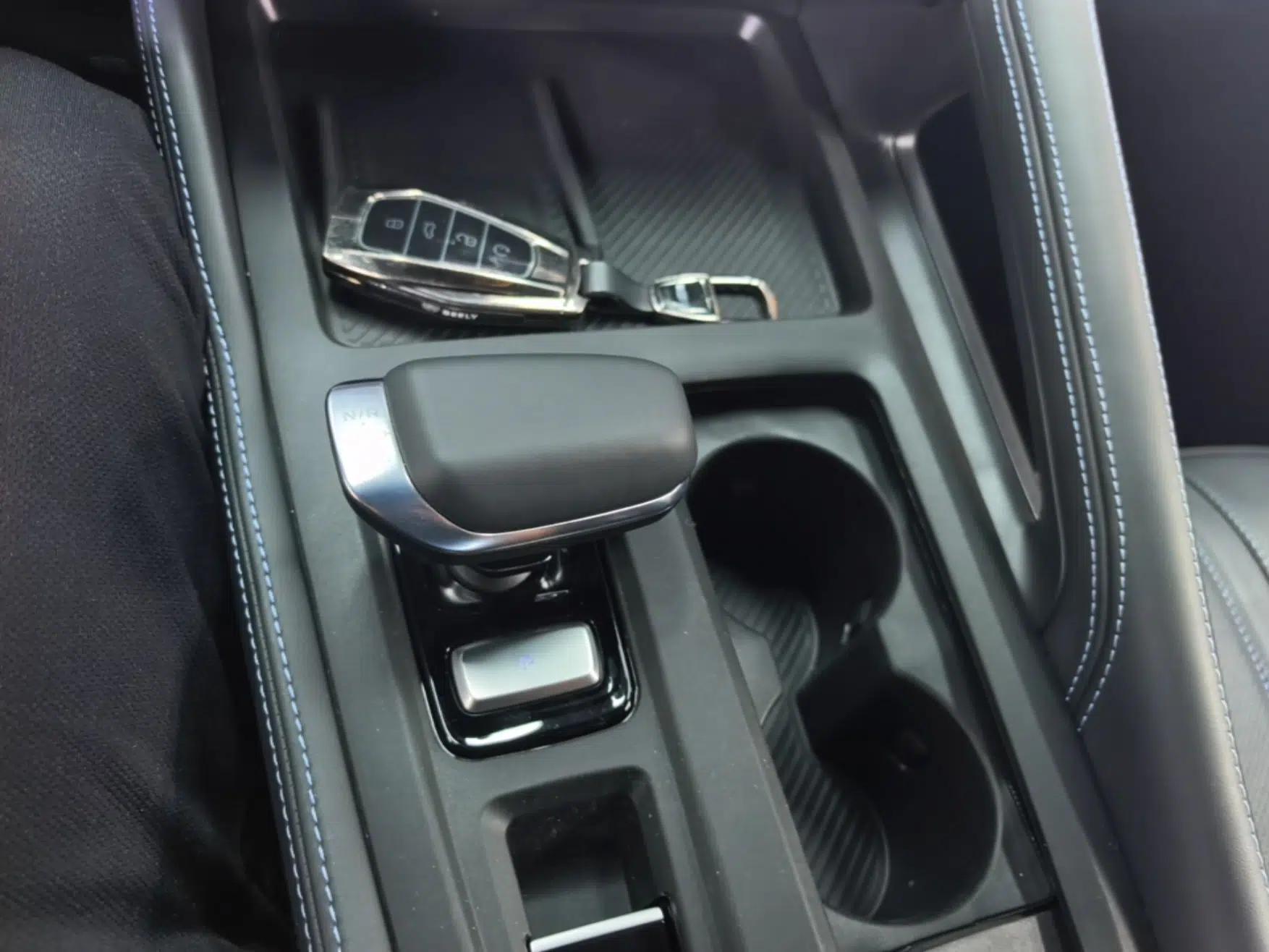 Geely Auto Preface 2026 Model Oriental Yao 1.5TD Fuyao Edition — миниатюра 16