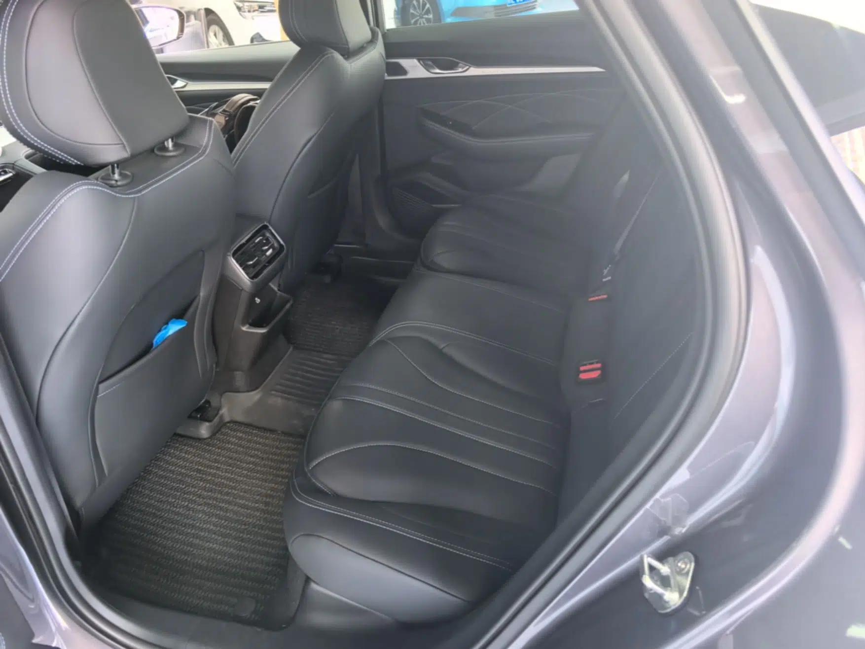 Geely Auto Preface 2026 Model Oriental Yao 1.5TD Fuyao Edition — миниатюра 19