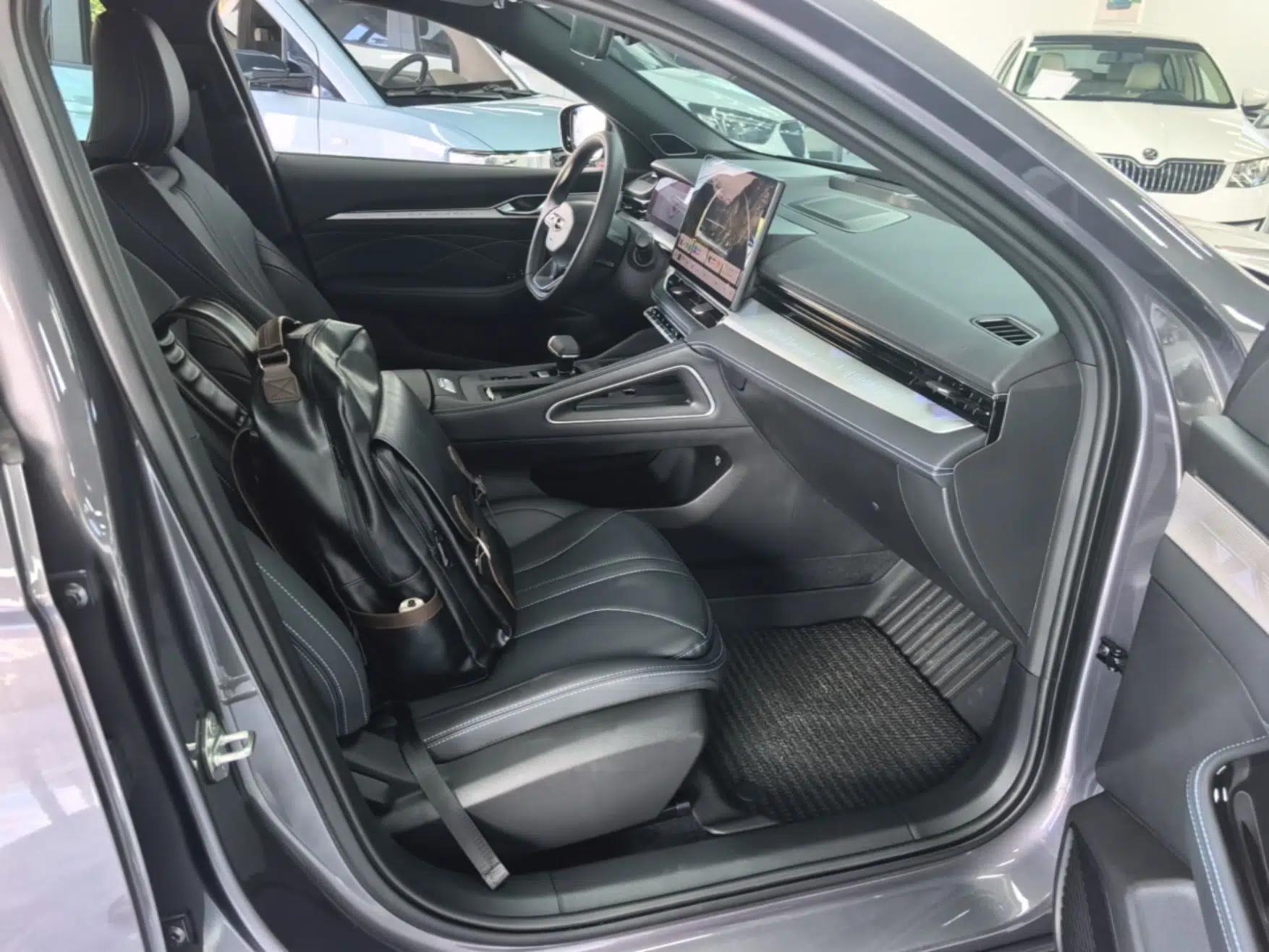 Geely Auto Preface 2026 Model Oriental Yao 1.5TD Fuyao Edition — миниатюра 23