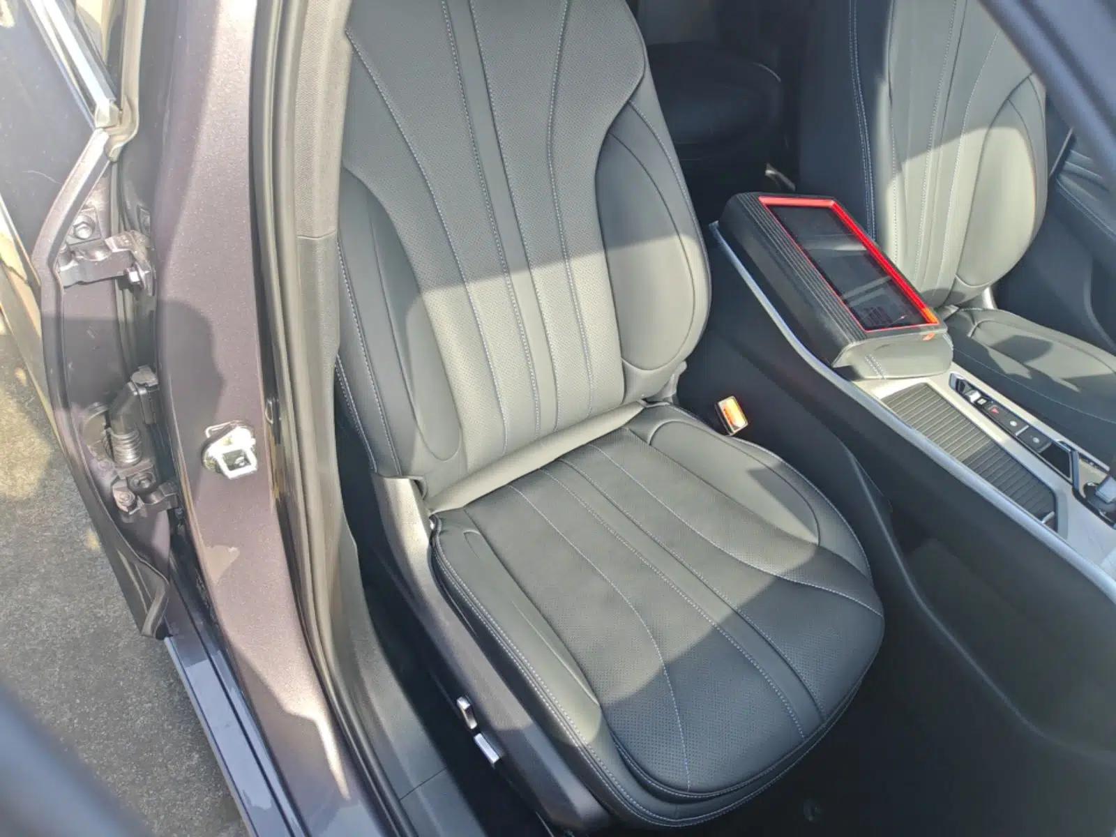 Geely Auto Preface 2025 Dongfang Yao 1.5TD Kunlun Edition — миниатюра 23