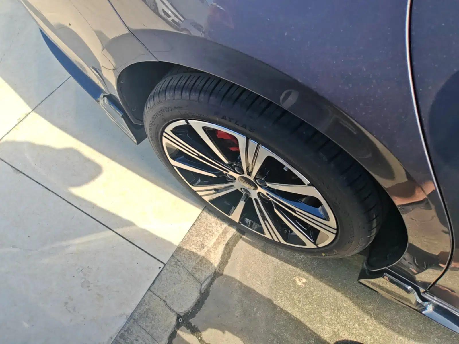 Geely Auto Preface 2025 Dongfang Yao 1.5TD Kunlun Edition — миниатюра 10