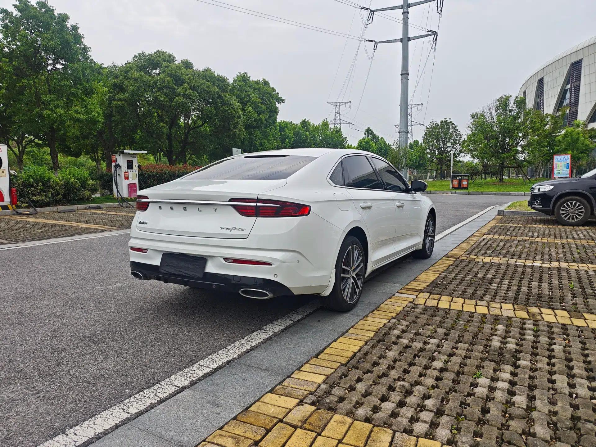 Geely Auto Preface 2021 2.0TD Flagship Edition — миниатюра 9