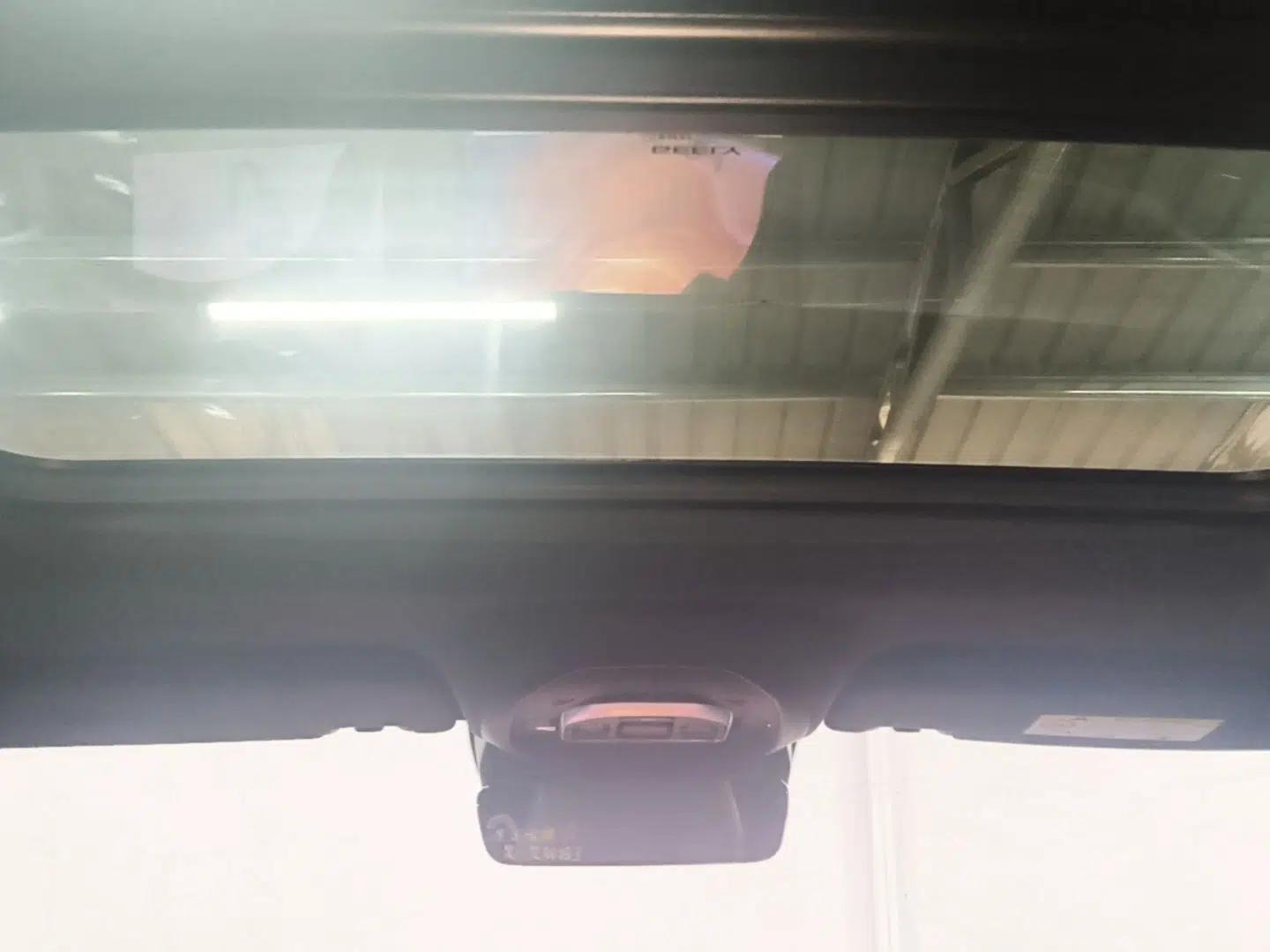 Geely Auto Preface 2025 Dongfang Yao 2.0TD Moonlight Edition — миниатюра 21