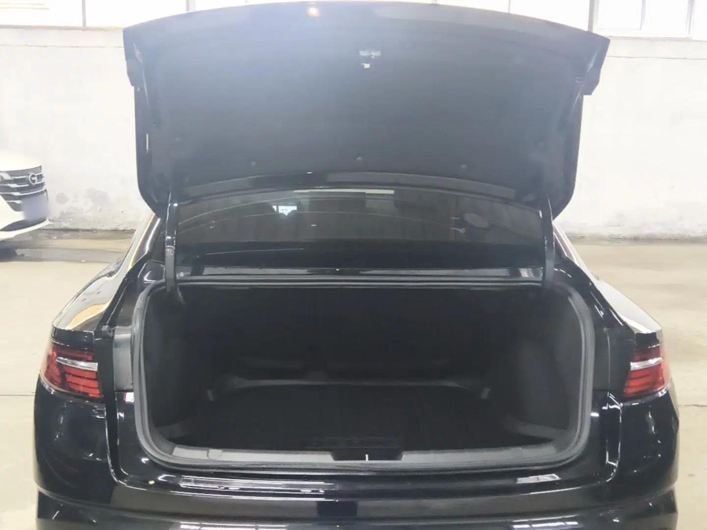 Geely Auto Preface 2025 Dongfang Yao 2.0TD Moonlight Edition — миниатюра 22