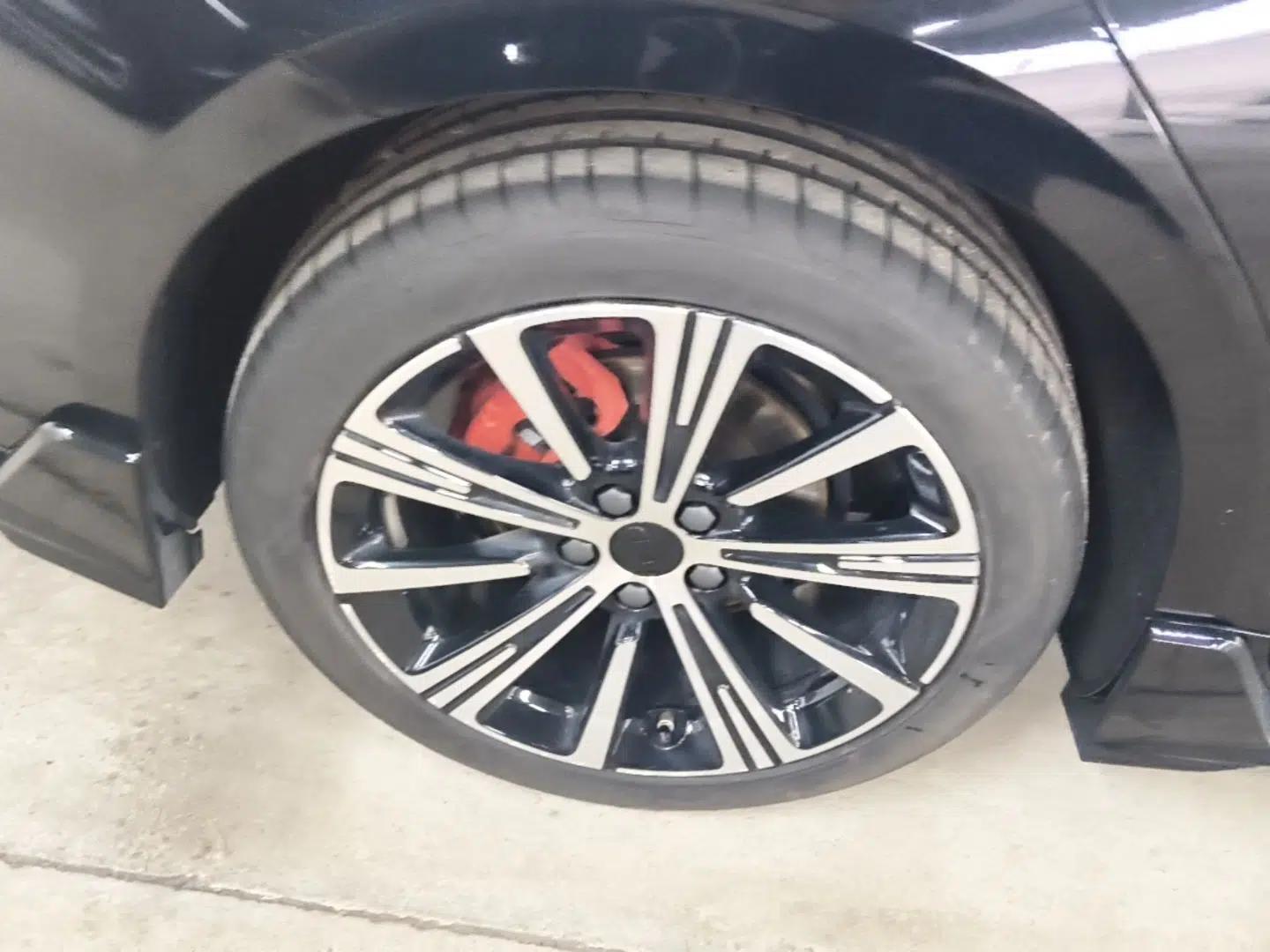 Geely Auto Preface 2025 Dongfang Yao 2.0TD Moonlight Edition — миниатюра 10