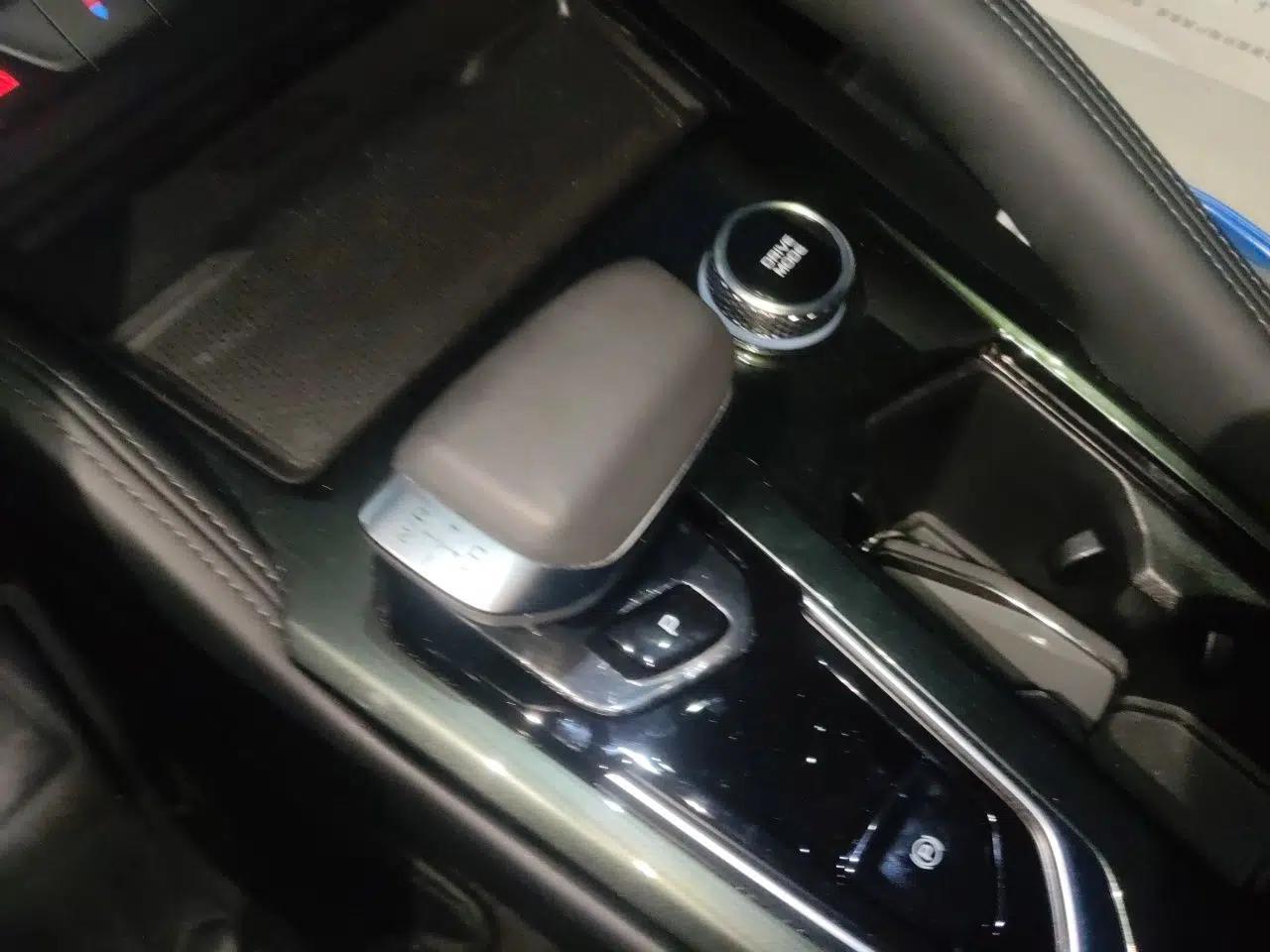 Geely Auto Monjaro L 2021 2.0TD High-Power Automatic All-Wheel-Drive Flagship Version — миниатюра 15