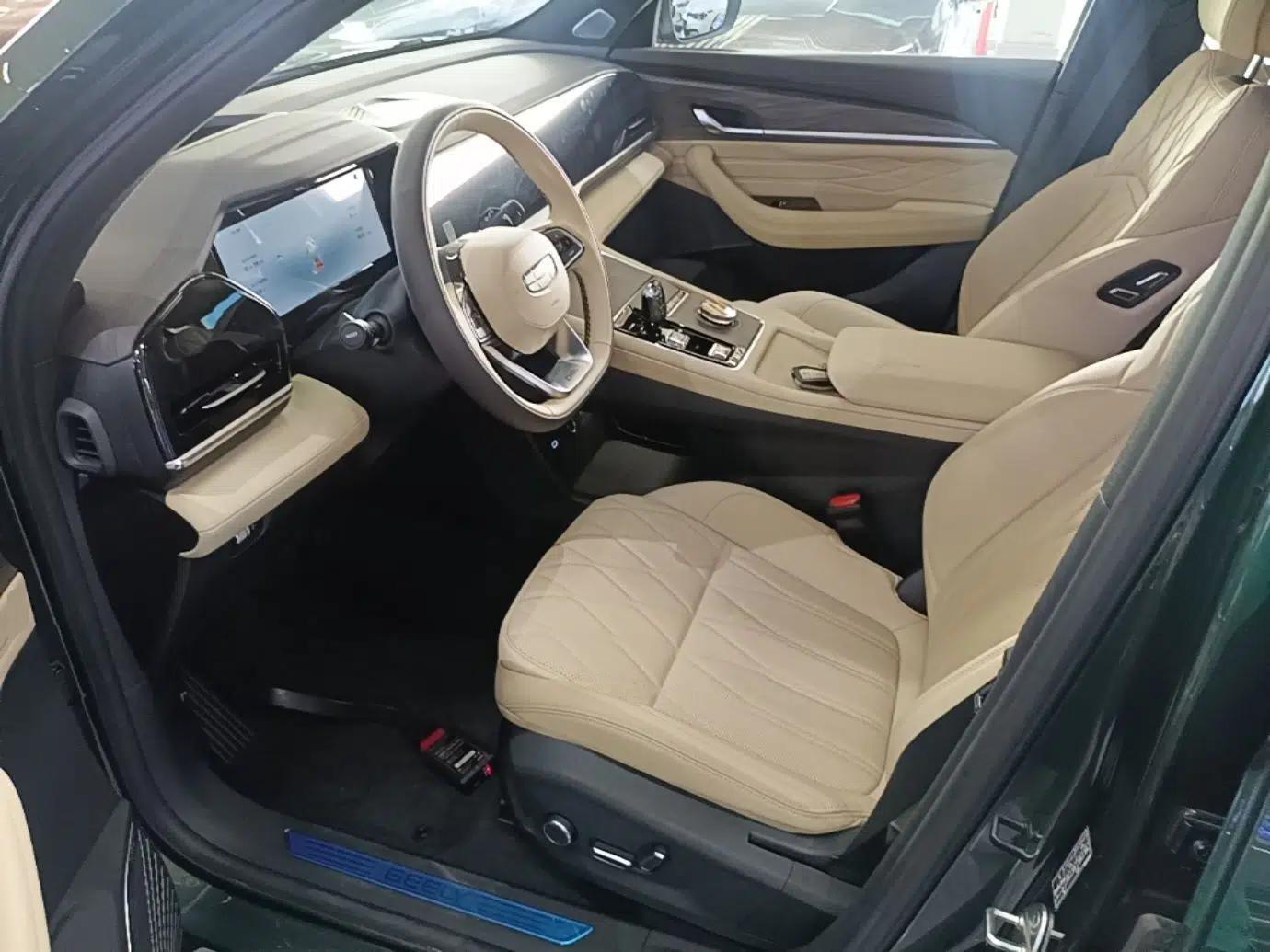Geely Auto Monjaro L 2025 Dongfang Yao 2.0TD Automatic All-Wheel-Drive Wangyue Edition — миниатюра 17