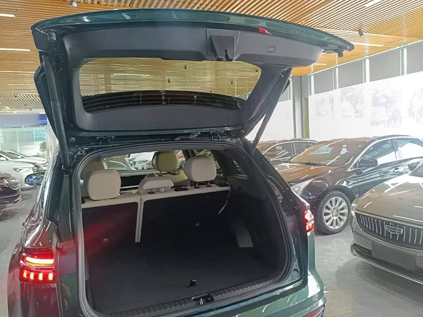 Geely Auto Monjaro L 2025 Dongfang Yao 2.0TD Automatic All-Wheel-Drive Wangyue Edition — миниатюра 21