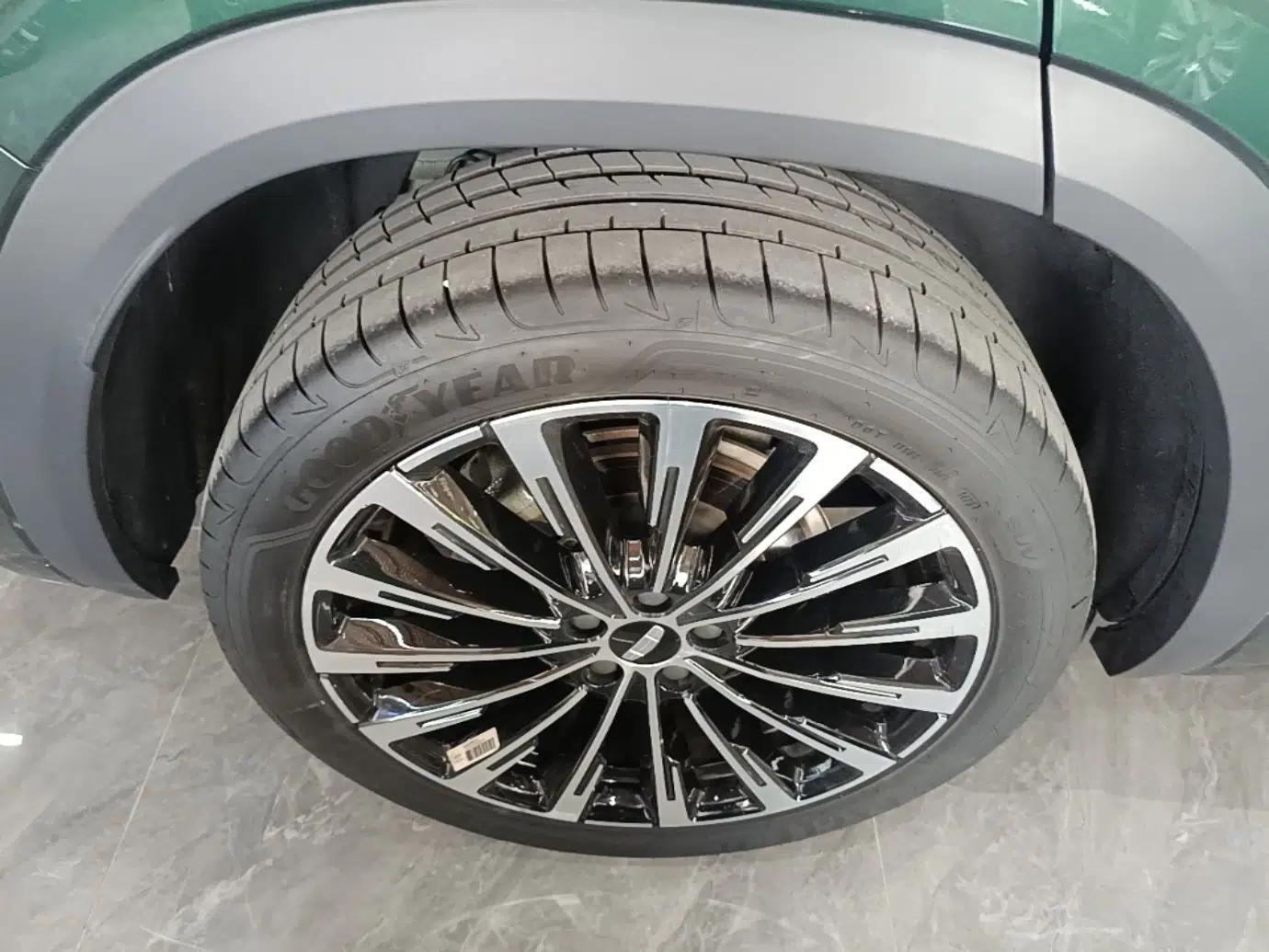 Geely Auto Monjaro L 2025 Dongfang Yao 2.0TD Automatic All-Wheel-Drive Wangyue Edition — миниатюра 10