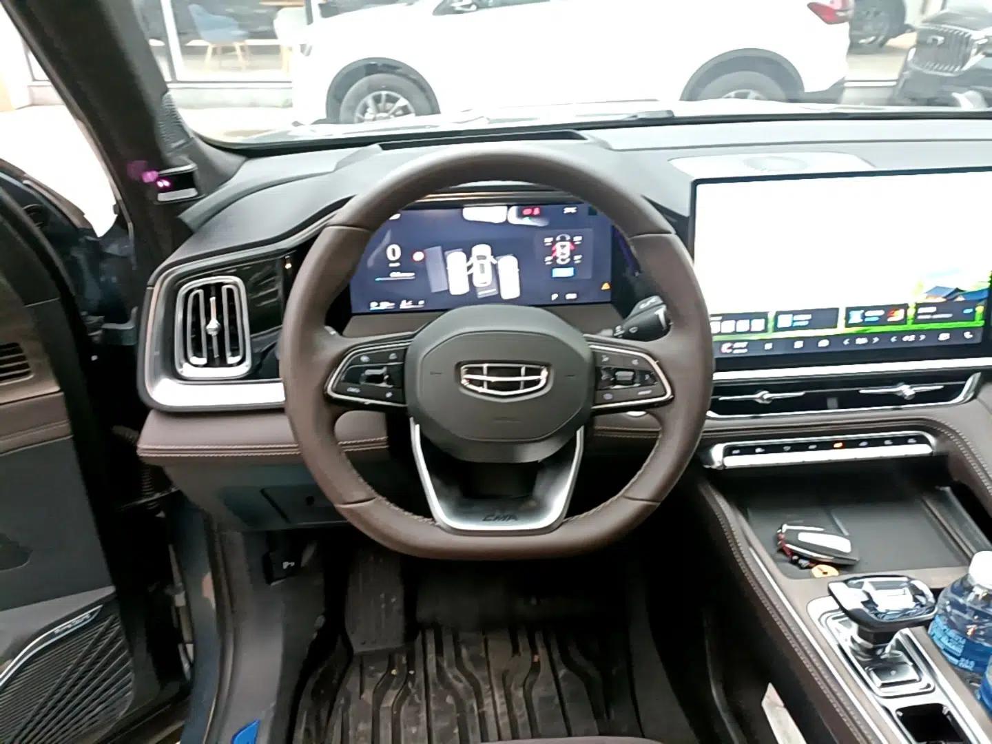 Geely Auto Monjaro L 2026 Model Oriental Yao 2.0TD Automatic Wangyue Edition — миниатюра 13