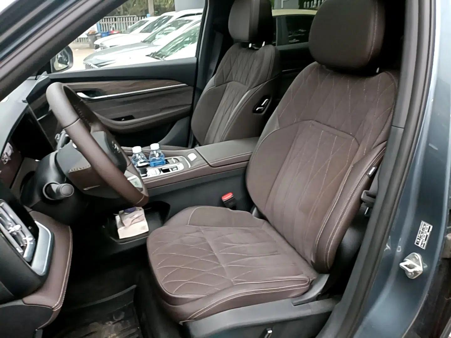 Geely Auto Monjaro L 2026 Model Oriental Yao 2.0TD Automatic Wangyue Edition — миниатюра 17