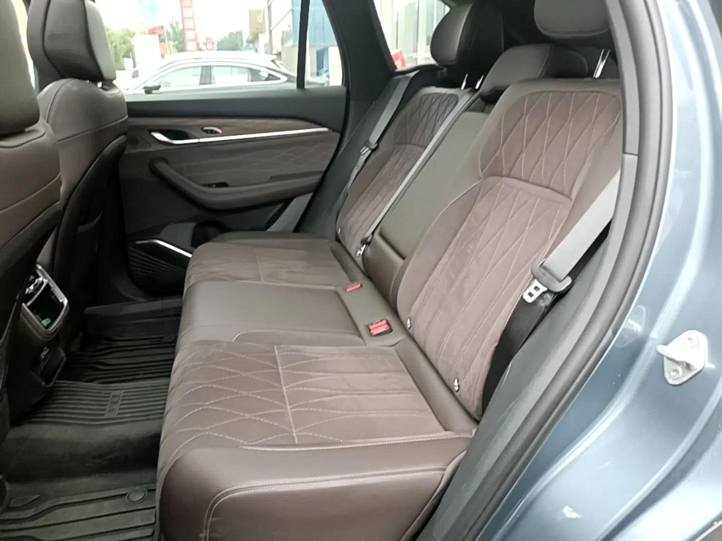 Geely Auto Monjaro L 2026 Model Oriental Yao 2.0TD Automatic Wangyue Edition — миниатюра 19