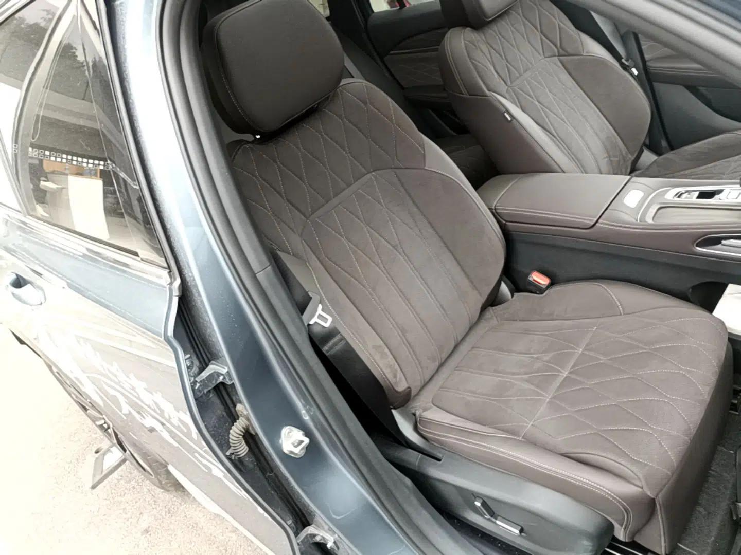 Geely Auto Monjaro L 2026 Model Oriental Yao 2.0TD Automatic Wangyue Edition — миниатюра 23