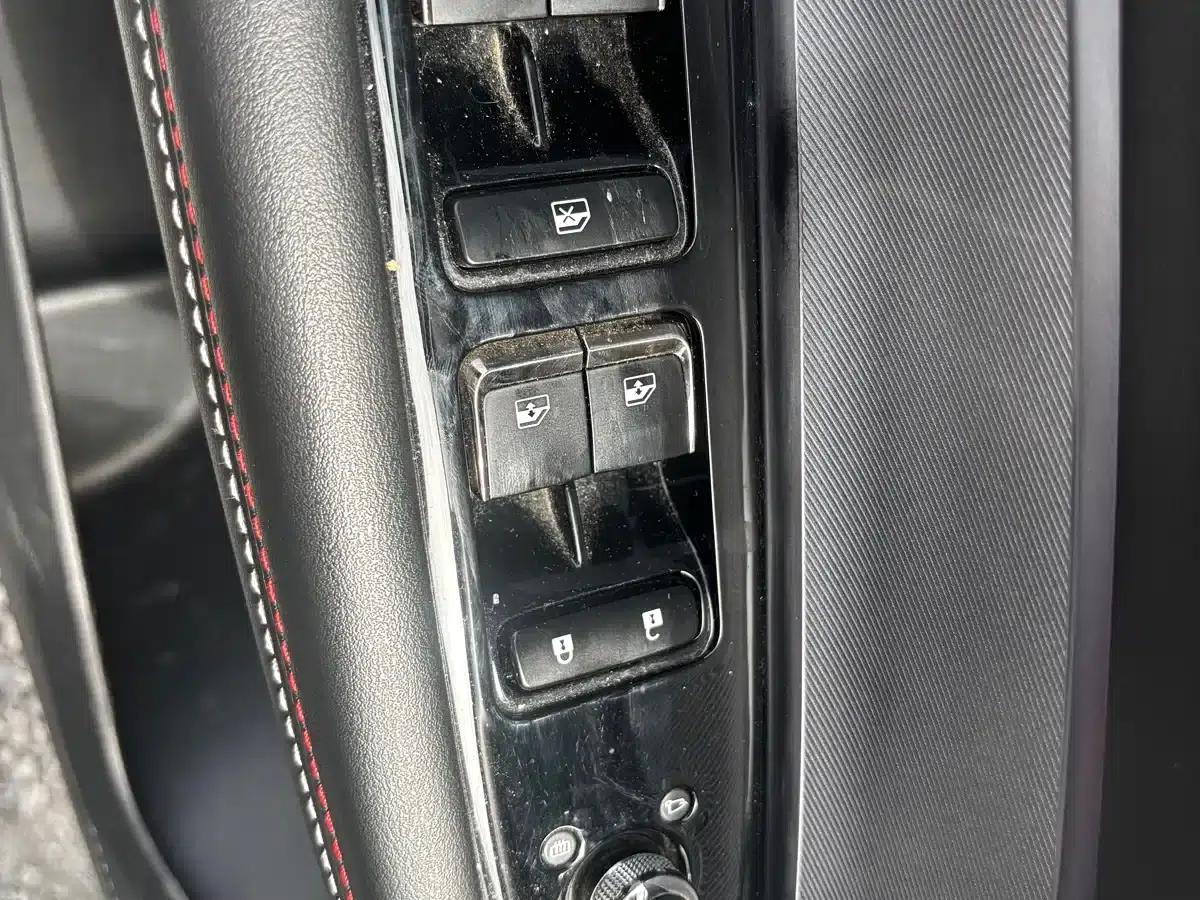 Changan Oushang Z6 2022 Blue Whale 1.5T DCT Smart Edition — миниатюра 17